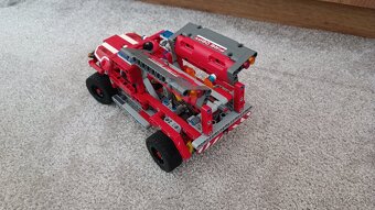 Lego technic - 42075 – First Responder - 7