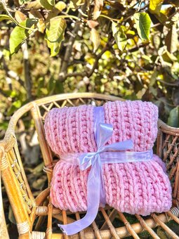 Puffy svetríky, čiapky, sály a deky - handmade - 7