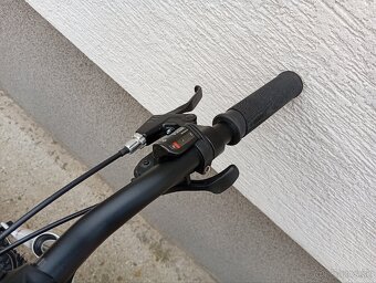Ponúkam na predaj horský bicykel Rockrider ST 120    27,5" - 7