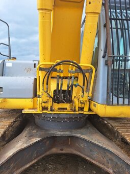 New Holland E305 - 7