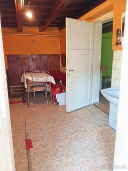 Starý vidiecky dom s veľkorysým pozemkom - 7
