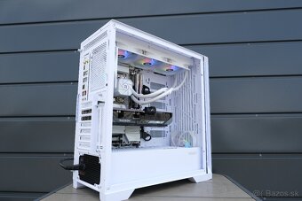 Herný PC, Ryzen 7 7800X3D, RX 9070, 32GB RAM, 2TB SSD, 24m - 7