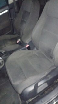 Rozpredám vw.golf 6 combi čierny 1.6tdii 5 manual - 7