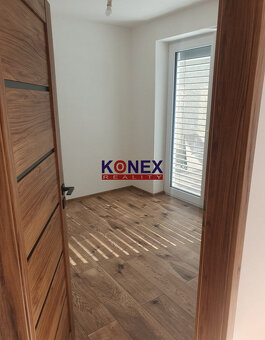 Krásny moderný rodinný dom v obci KAMIENKA pri Humennom - 7