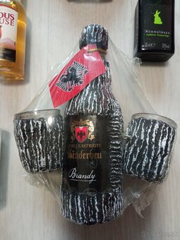Zbierka minifľaštičiek s alkoholom - 7