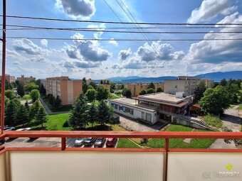 Veľkometrážny 3,5 izbový byt Prievidza Ul. Clementisa - 7