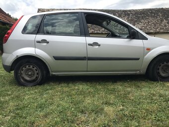 Ford Fiesta 1.3 - 7