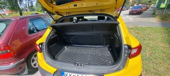 Kia stonic gold - 7