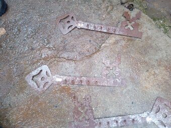 Smalt.nadoby.vesiaky - 7