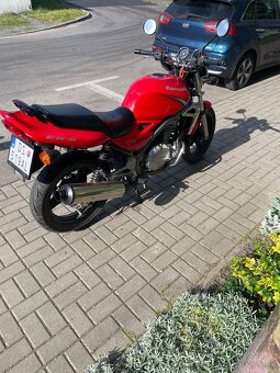 Kawasaki ER5 - 7