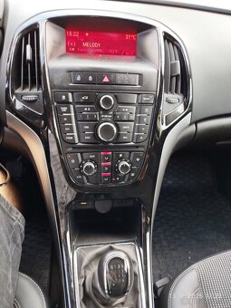 Astra J, sedan, 1.6 CDTI - 7