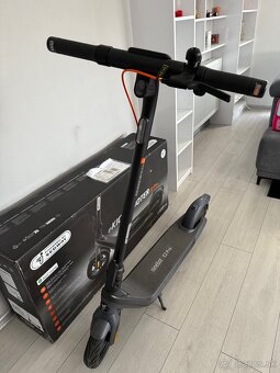 Predam elektricku kolobežku ninebot e2 pro - 7