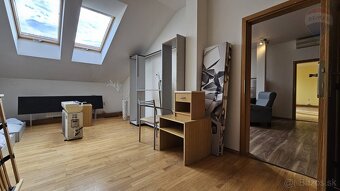 Prenájom troch kancelárií, 87 m², Farská 10, Nitra - 7