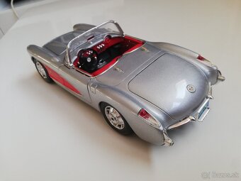 1:18 CHEVROLET Corvette , Bburago - 7