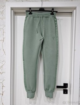 NOVE Guess smotanove,zelene,cierne teplaky - 7