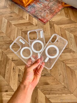 Kryty na iPhone, sklo zadarmo - napíš aký iPhone - 7