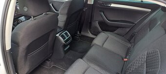 Škoda Superb Combi 2.0 TDI SCR Ambition DSG Možný Leasing - 7