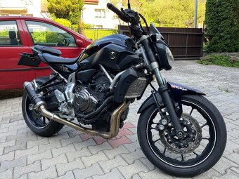 Yamaha mt 07 - 7