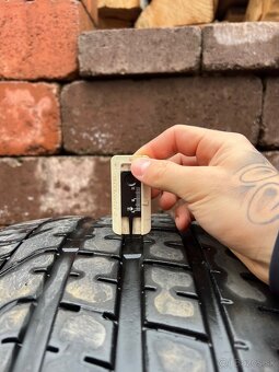 Predám pneumatiky Pirelli P-Zero 285/30 ZR21 (100Y) - 7