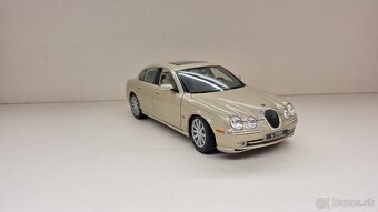 1:18 JAGUAR S-TYPE - 7