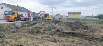 Bager , Buracie, vykopove a zemne prace - 7