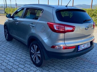 KIA SPORTAGE 2,0 CRDi - 7