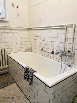 Na predaj 2 rodinné domy, dva svety v obci Vaďovce - 7