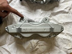 4 piestové brzdové strmene Mitshubishi pajero - 7