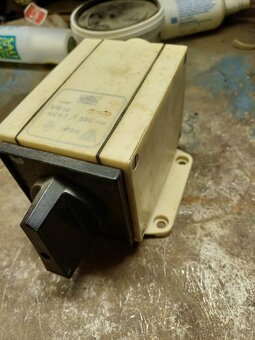 Predám vypínač na 380V - 7