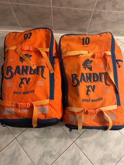 Predám kity F-One Bandit XV 7m² a 10m² + bar - 7