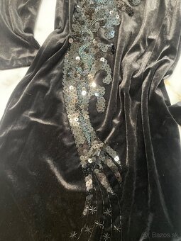 Luxusné zamatové šaty - 7