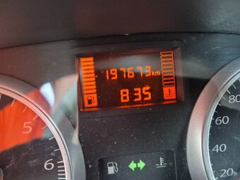 Predám  osobné auto DACIA  DUSTER 4x4 - Výborná cena - 7