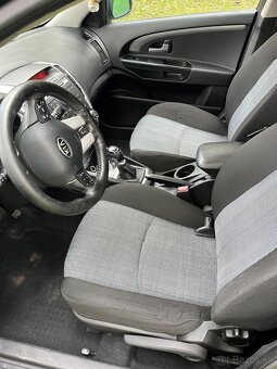 Kia Ceed kombi 1.6 benzín LPG r.v.: 2012 - 7