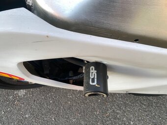 Suzuki GSXR 750 k2 okruhovka - 7