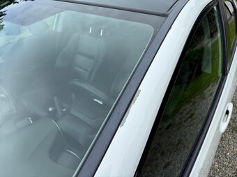 Predám Honda Civic 1.8 i-VTEC Executive 2013, 104 kW - 7