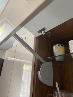Kvalitná rohová kuchynská linka so spotrebičmi - 7