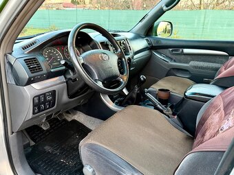 Toyota Land Cruiser 3.0 D-4D 4x4 - 7