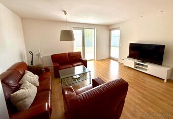 Prenajmem moderný 4-izbovy bungalov v Trenčíne, Vinohrady - 7