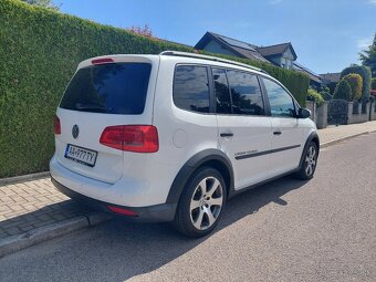 VOLKSWAGEN TOURAN CROSS 2,0TDI 103KW - 7