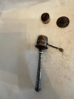 Starožitný strieborný budhistický modlitebný mlynček - 7