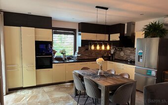 Kuchynská linka do L - 7