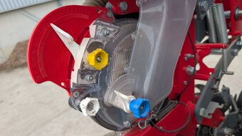 Predám takmer úplne nový 8 riadkovú sejačku Irtem Feronia FT - 7