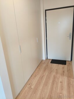 2-izbový byt s balkónom, zariadený Pop, Slnečnice Bratislava - 7