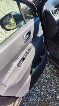 Peugeot 5008 eHDi - 7