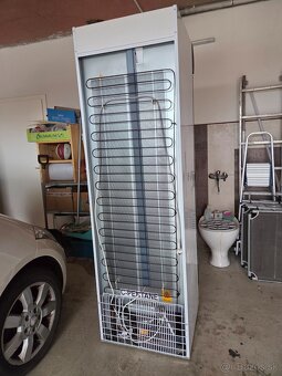 Gastro vitrínová chladnička – TOP stav - 7