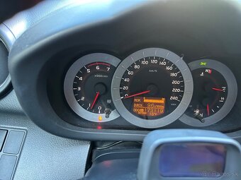 Predám Toyota RAV 4 - 7