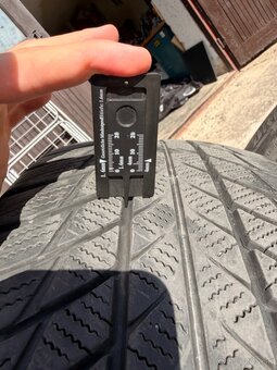 Zimne gumy bridgestone r19 - 7