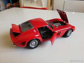 1:18 FERRARI 250 GTO - 7