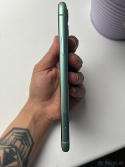 Predam Iphone 11 128gb Zelený - 7