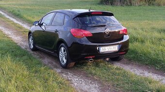 Opel Astra J 2.0 CDTI 118kw + CHIP - 7